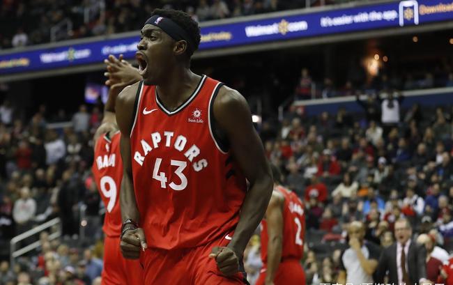 一邊是功勳 一邊是功勳