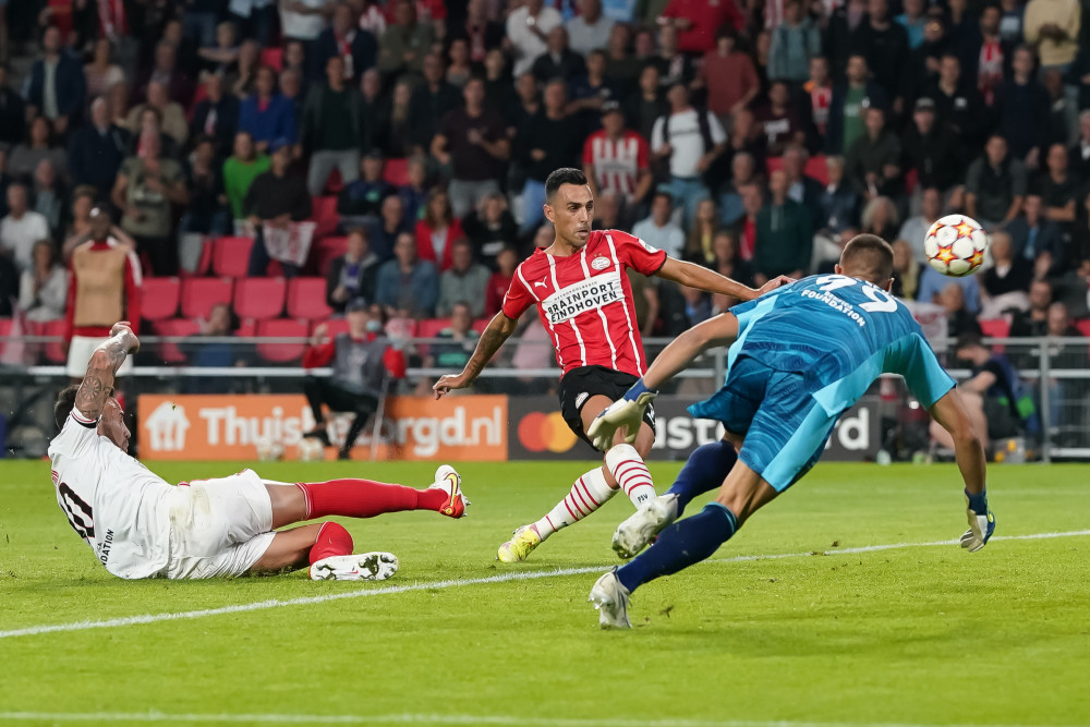 他的潜在下 他的潜在下