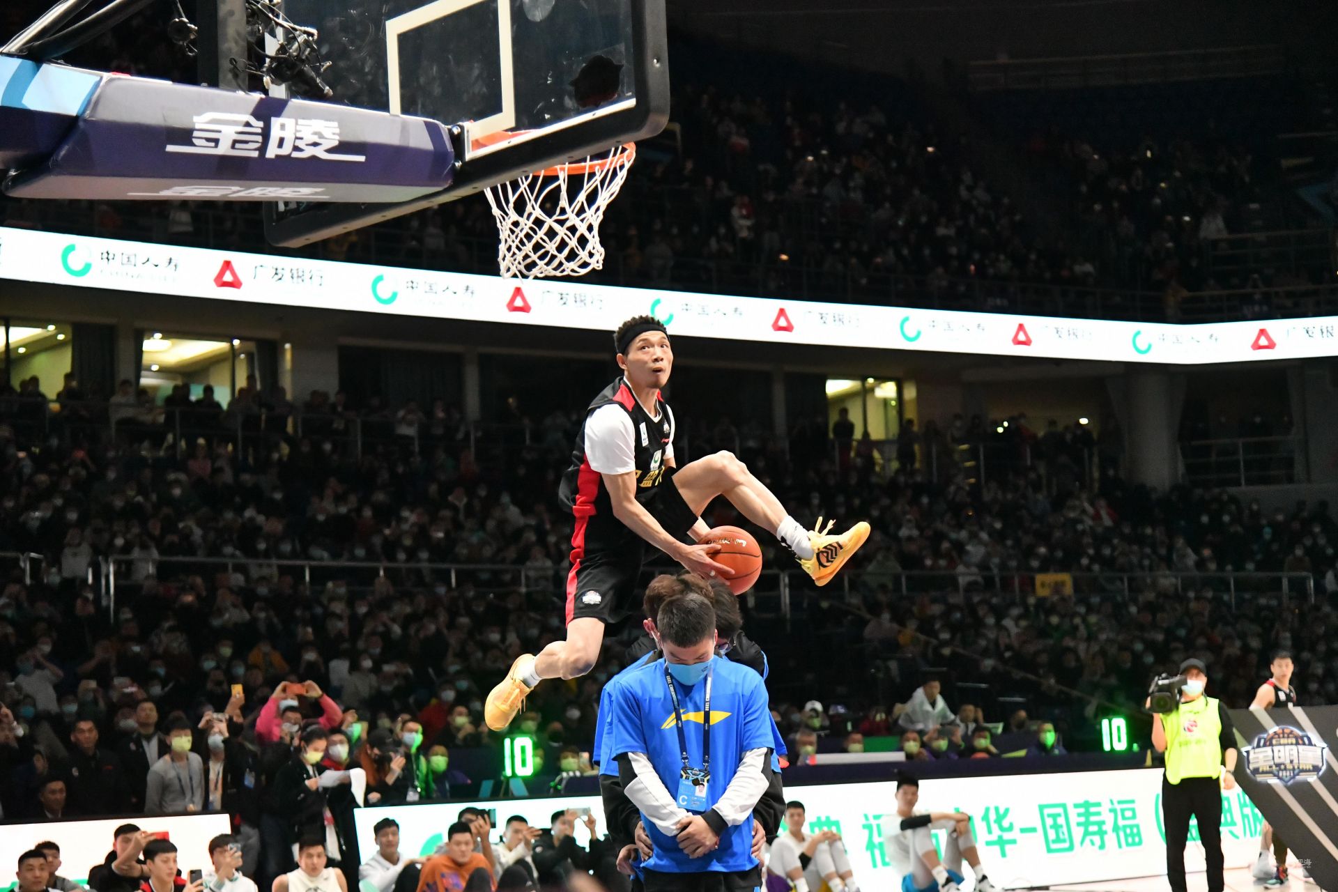 年轻血液与 年轻血液与