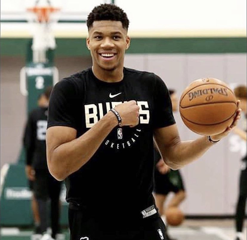 而球员们则 而球员们则